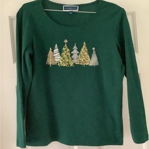 Ladies green Karen Scott top. Size L. Decorative Christmas gold/silver trees.